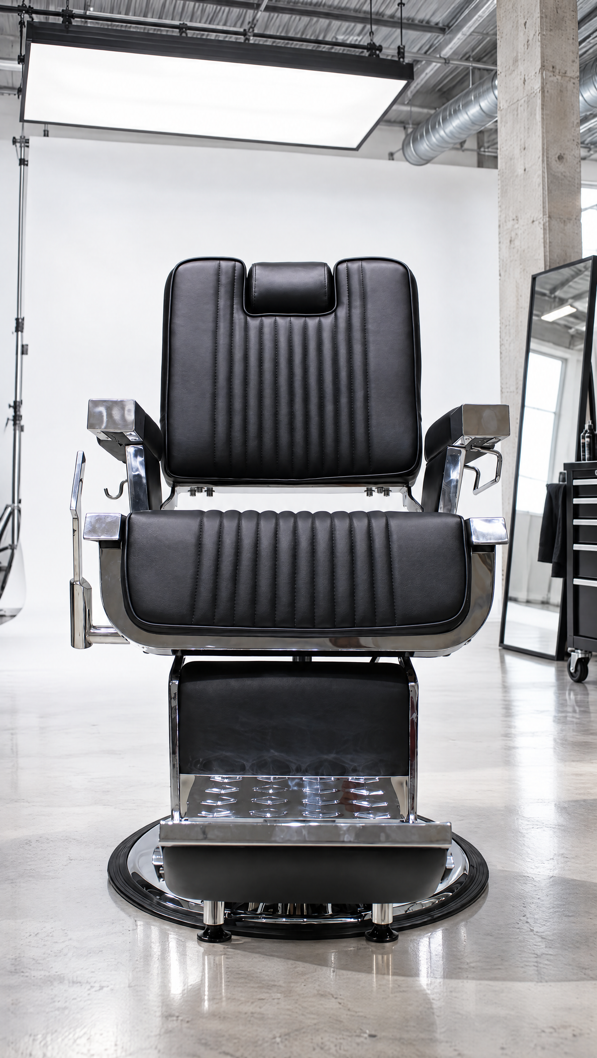 Lincoln II - Barber Chair - Chrome