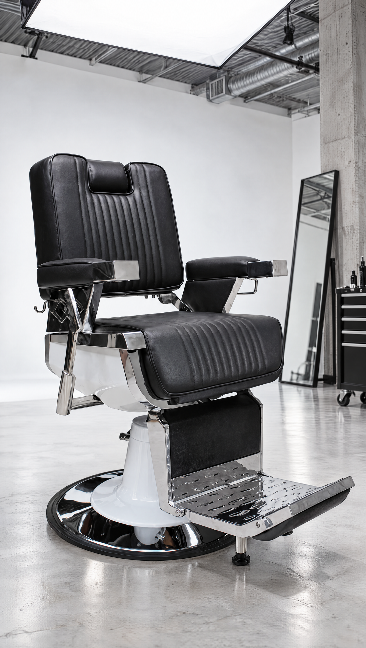 Lincoln II - Barber Chair - Chrome