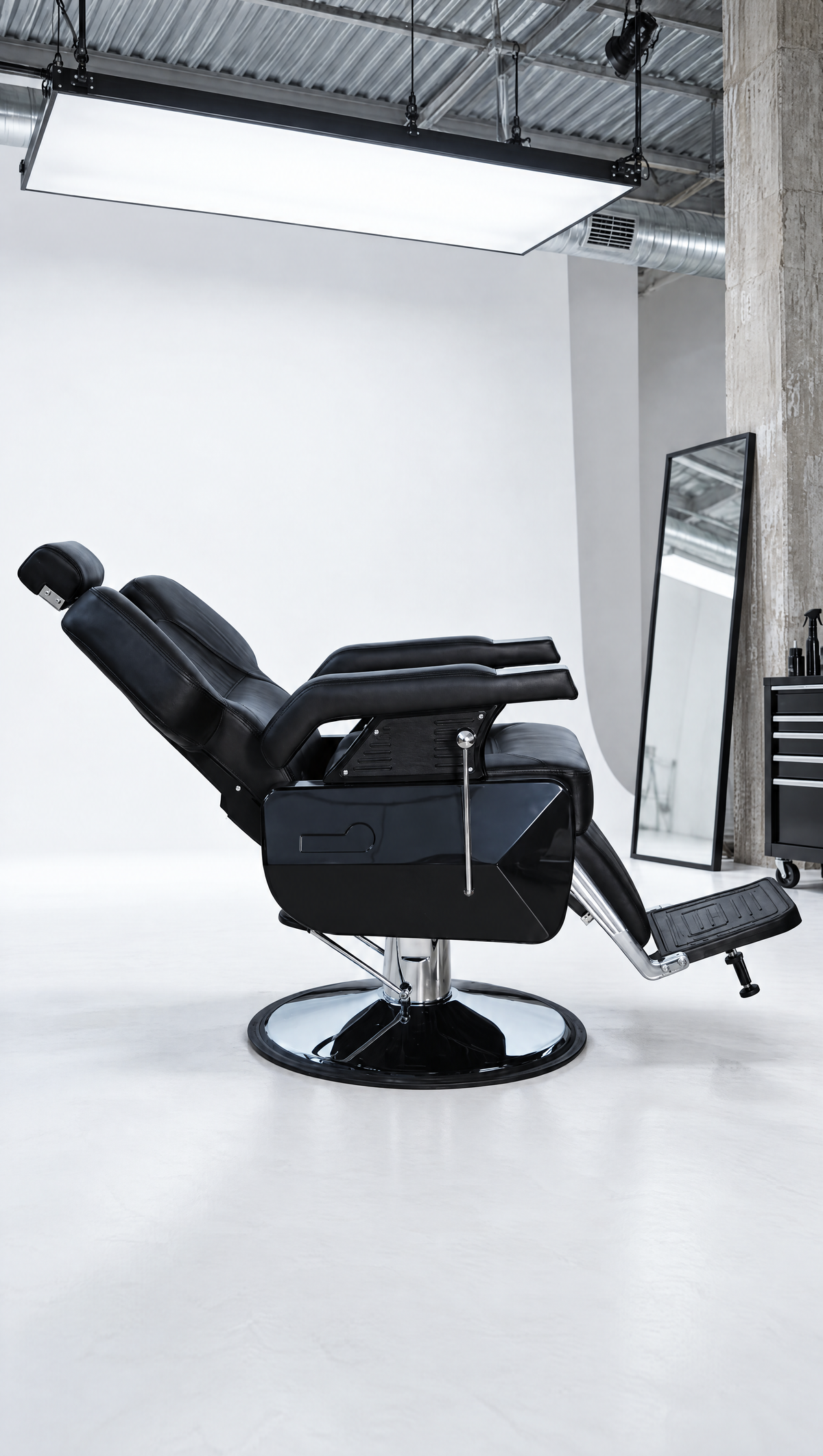Tank - Barber Chair - Black